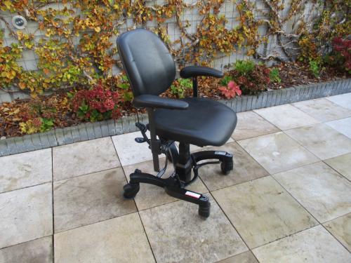 Zgan Vela Tango 700 EB trippelstoel met elektrisch hoog/laag bediening