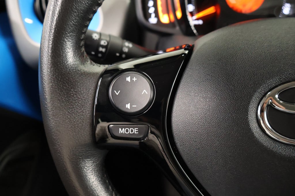 Toyota Aygo 1.0 vvt-i x-play ltd