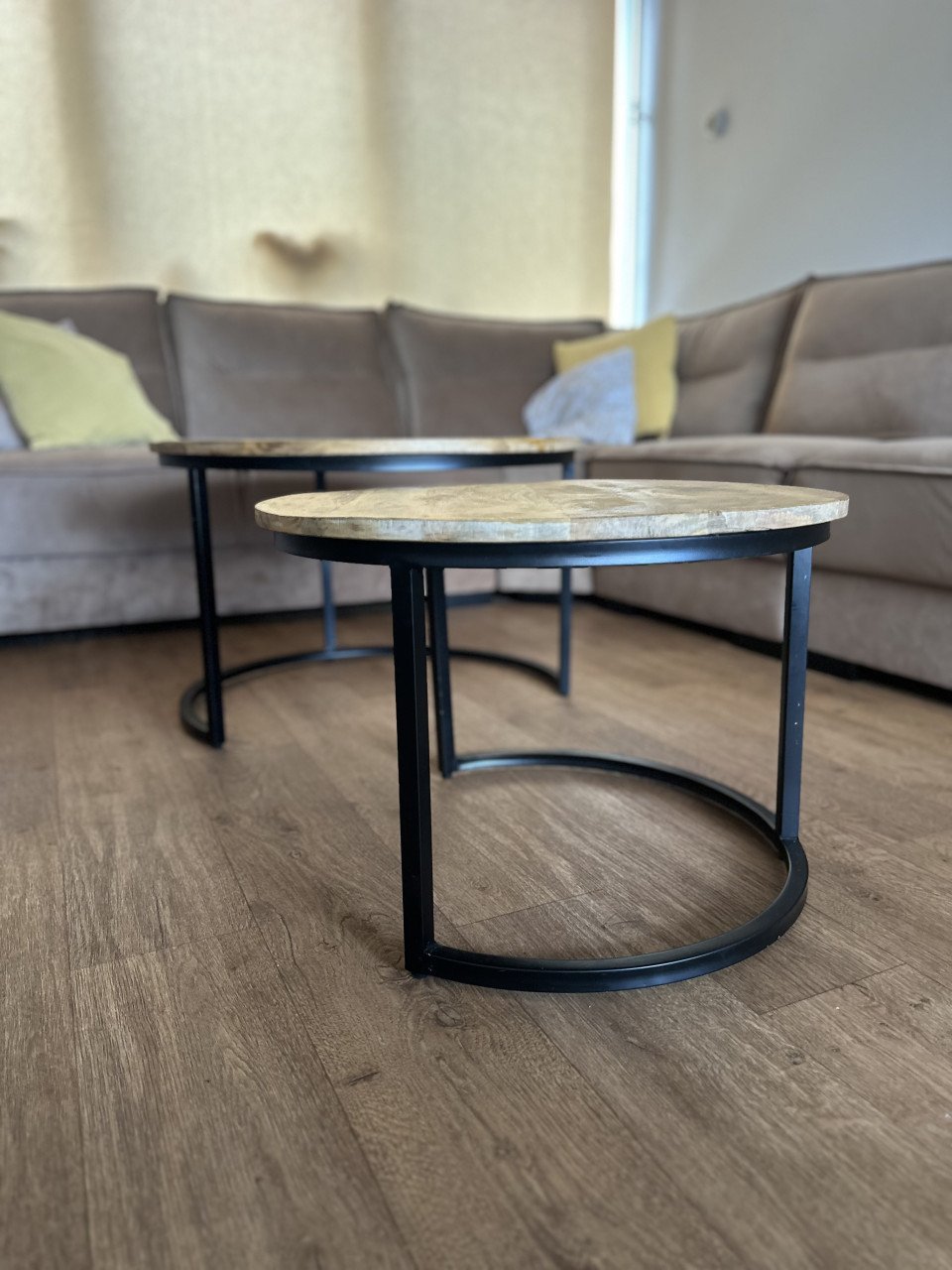 6 personen Hoekbank beige 1 jaar oud + salon tafels