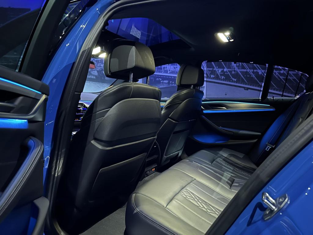 BMW 5 Serie 530e business edition plus *schuifdak*laser*hud*acc*