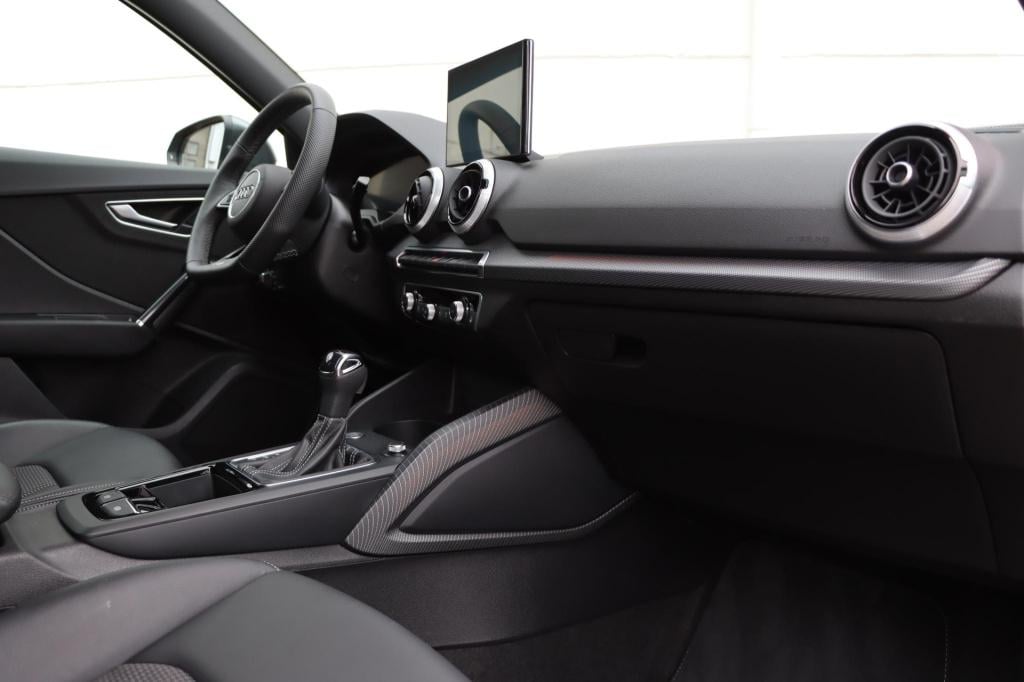 Audi Q2 35 tfsi s edition 150pk s tronic s-line | stoelverwarming | camera 