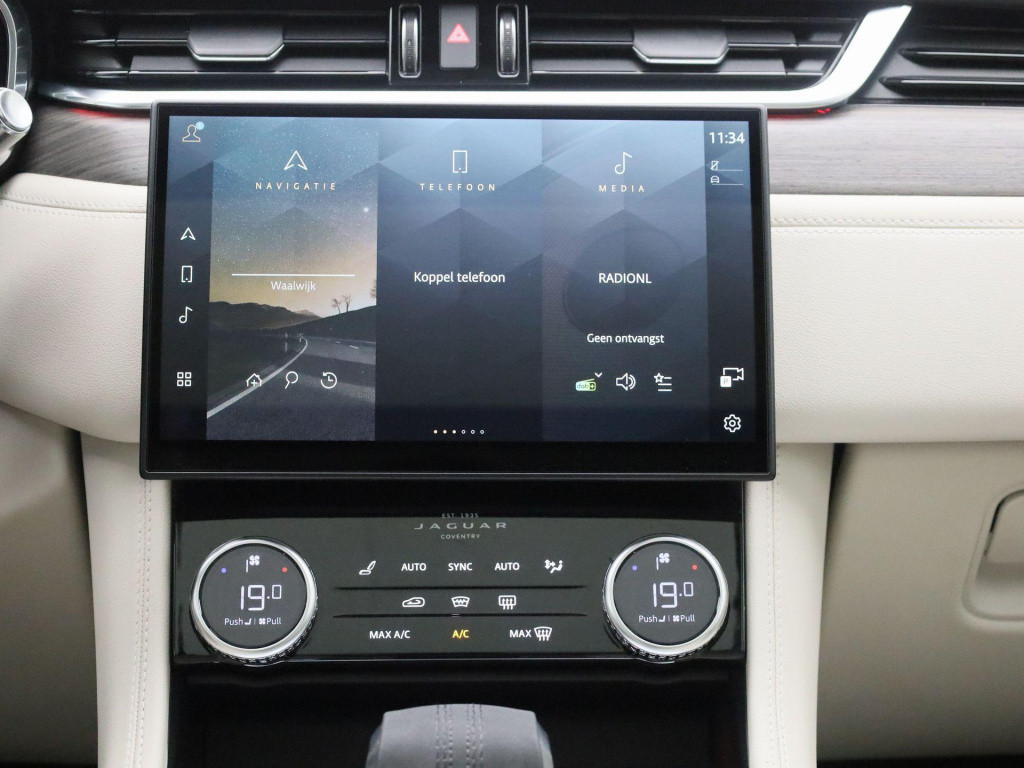 Jaguar F-pace 2.0 p400e phev r-dynamic s | automaat | navigatie | apple car