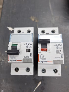 Aardlek automaat B16  30mA.