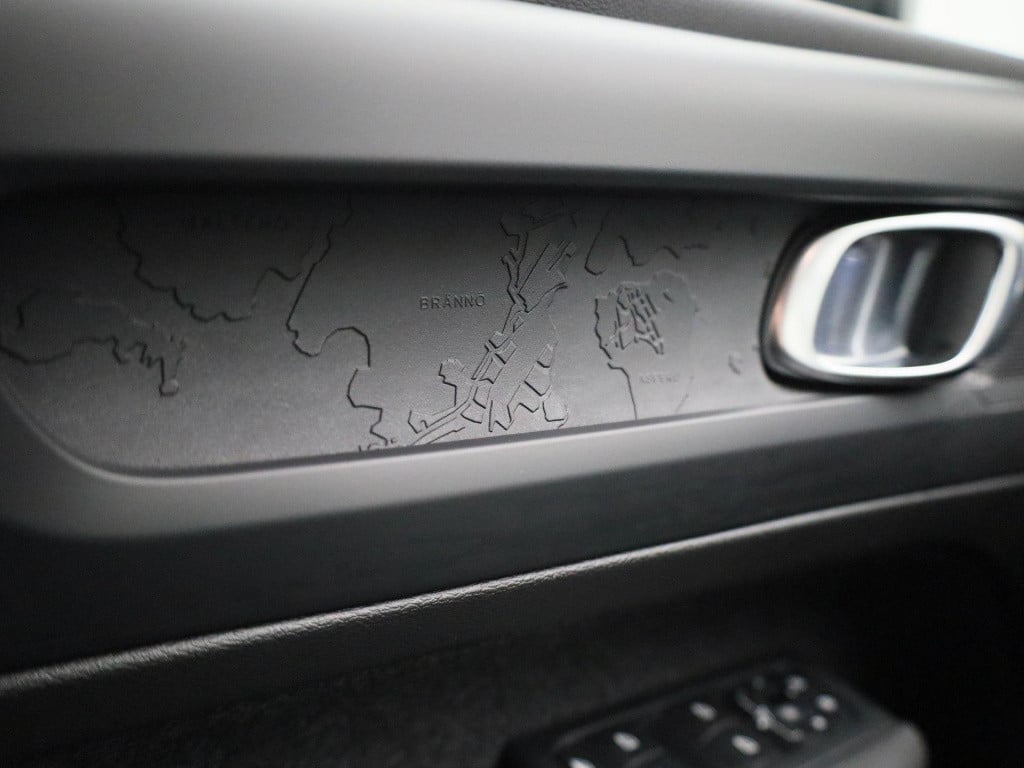 Volvo XC40 recharge core | automaat | lmv | parkeer sensoren | virtual cock