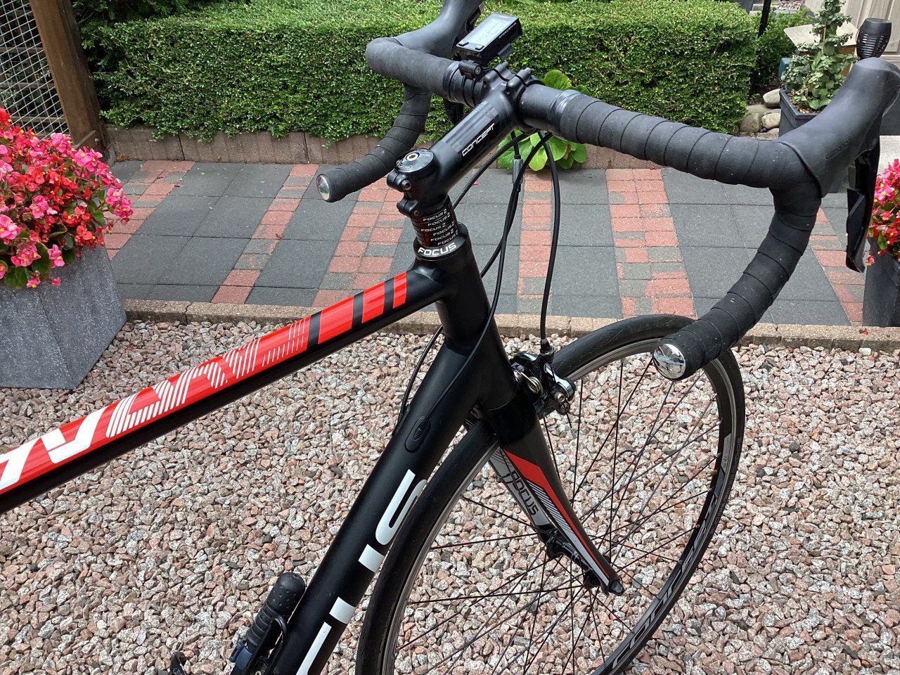 Nette Racefiets Focus Cayo XL, 60 cm, c/t aluminium frame, carbon voorvork.