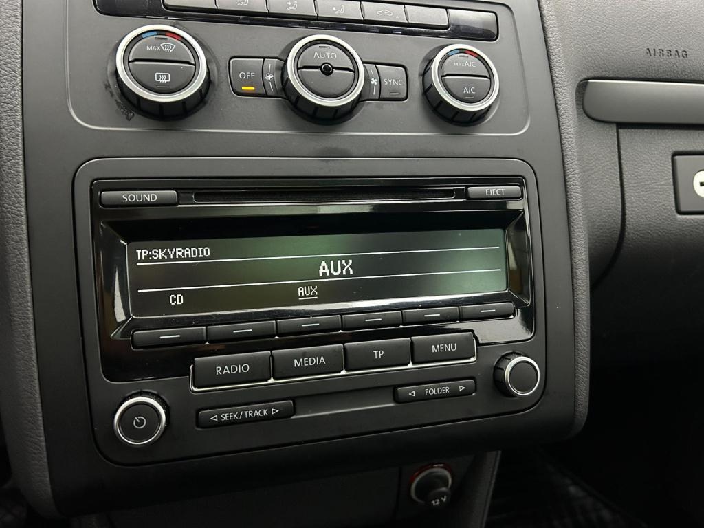 Volkswagen Touran occasion | blauw | tweedehands volkswagen touran | 7-zits