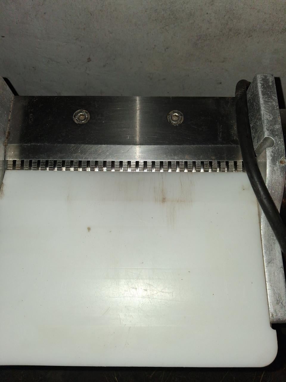 Te koop vis ontvel machine (Steen)