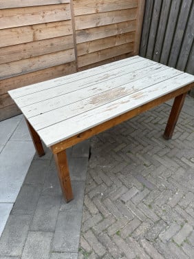Douglas tuintafel
