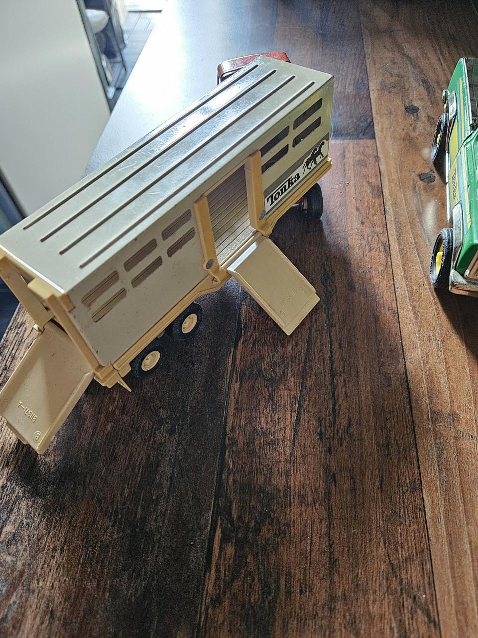 Vintage Tonka pick up en tonka Truck met Paardentrailer