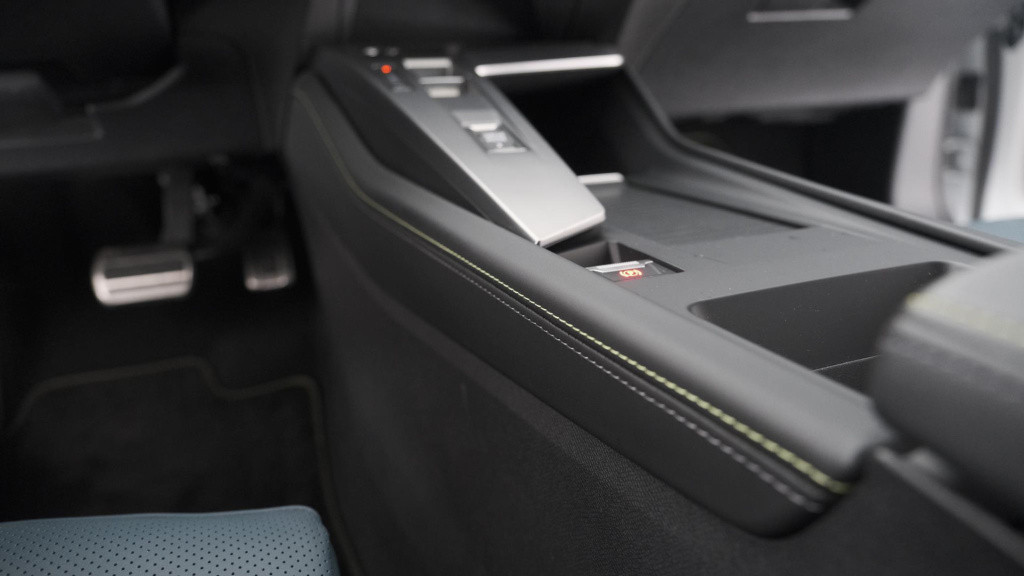 Peugeot 308 puretech 130 gt pack business | camera | dodehoekdetectie | app