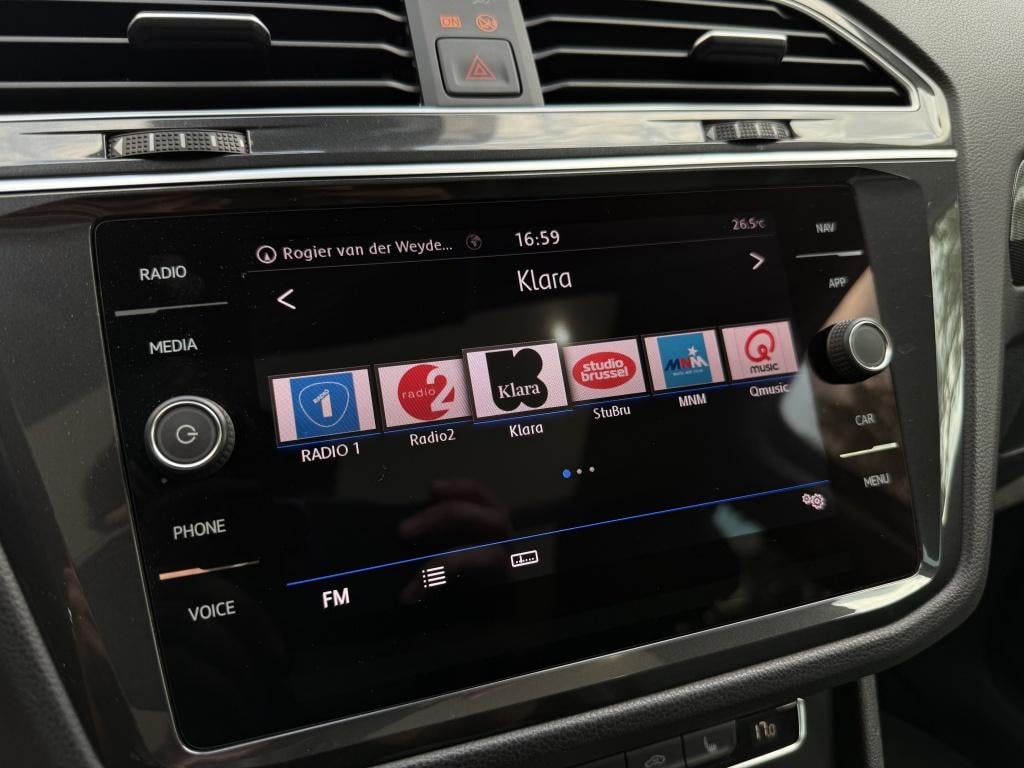 Volkswagen Tiguan 1.5 tsi active business - pano - leer - 360 graden camera