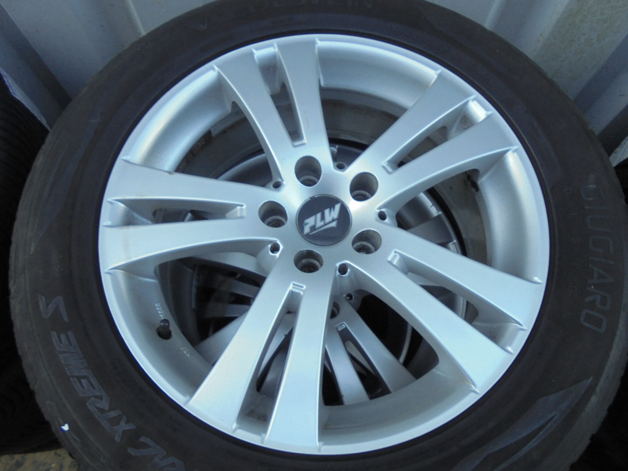 Te koop 8 sets winter banden met velg diverse auto merken zie advertentie