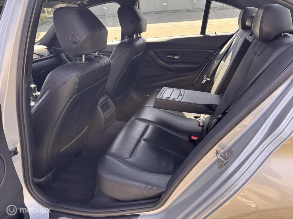 BMW 3-serie 320i m-pakket performance head up leer