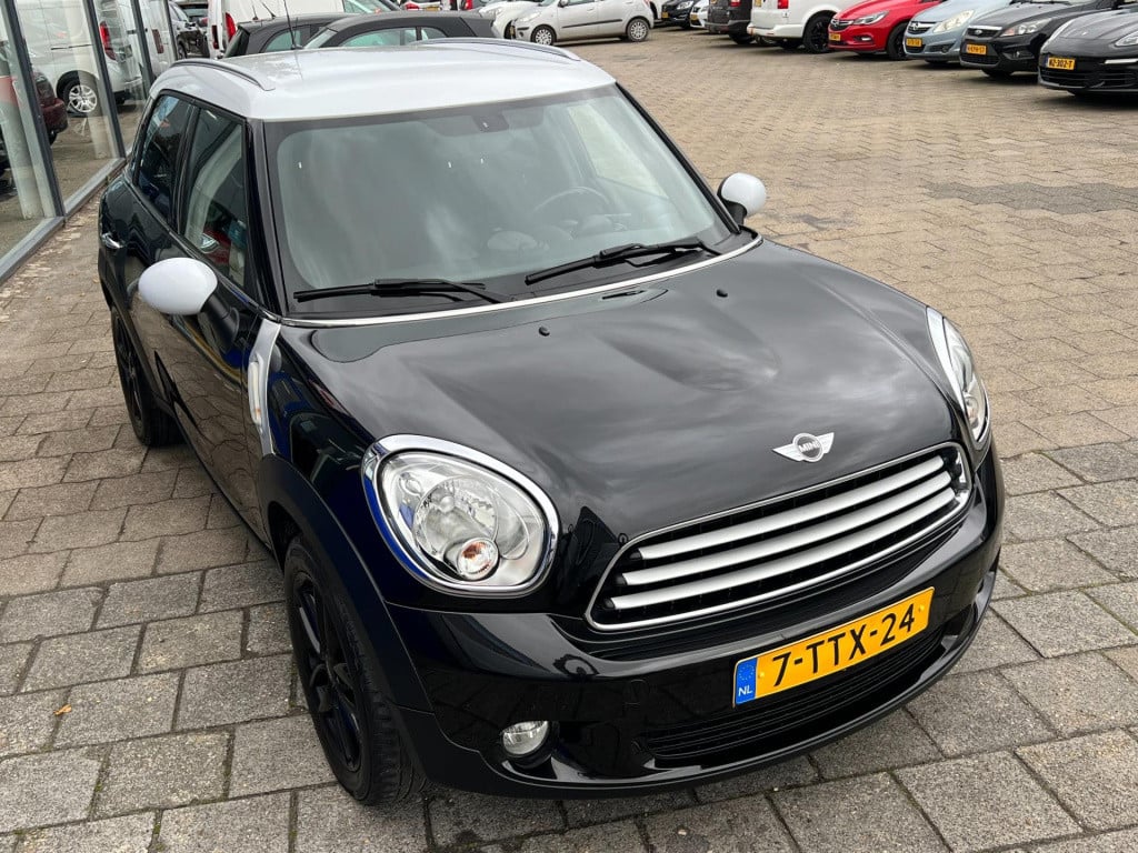 Mini Countryman mini 1.6 cooper pepper colour line black div. extra's