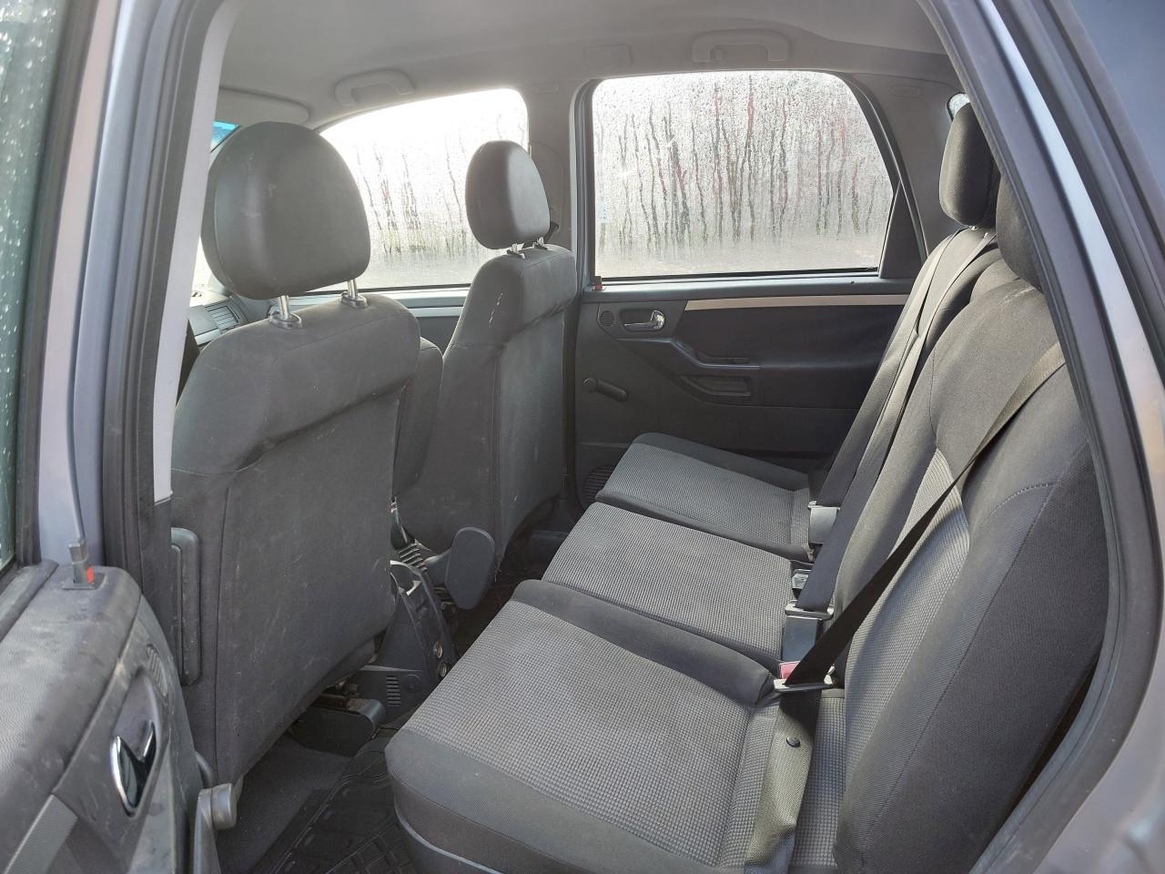 Opel meriva bj 2003  950 euro