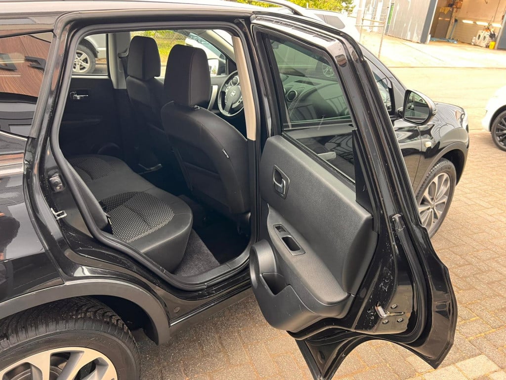 Nissan Qashqai 2.0 connect edition