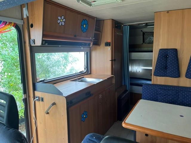 Camper Peugeot 280 G te koop (motor defect)