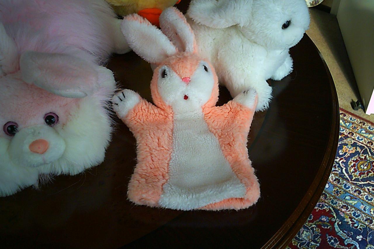 VIER nieuwe knuffels ... ook leuke aankleding voor babykamer.