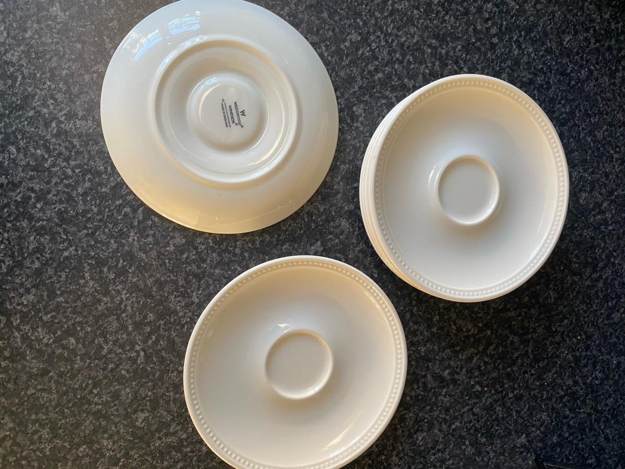 Te koop schotels van Wedgwood
