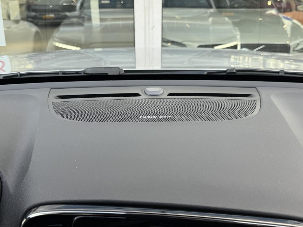 Volvo XC40 recharge ultra 252pk/ 70 kwh| panodak| 360camera| trekhaak