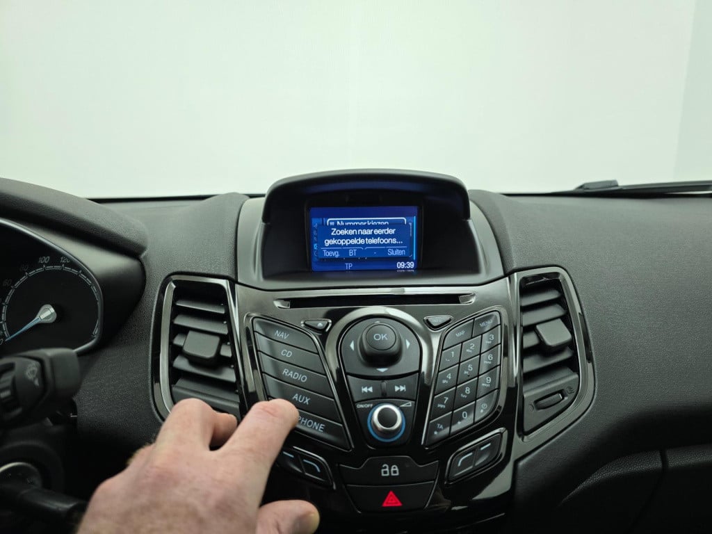 Ford Fiesta occasion 1.0 titanium luxe versie met cruisecontrol en sportvel