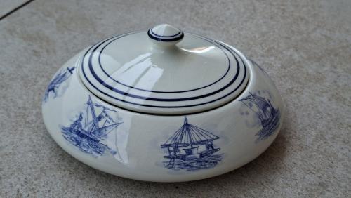 Keramisch potje met scheepsafbeeldingen