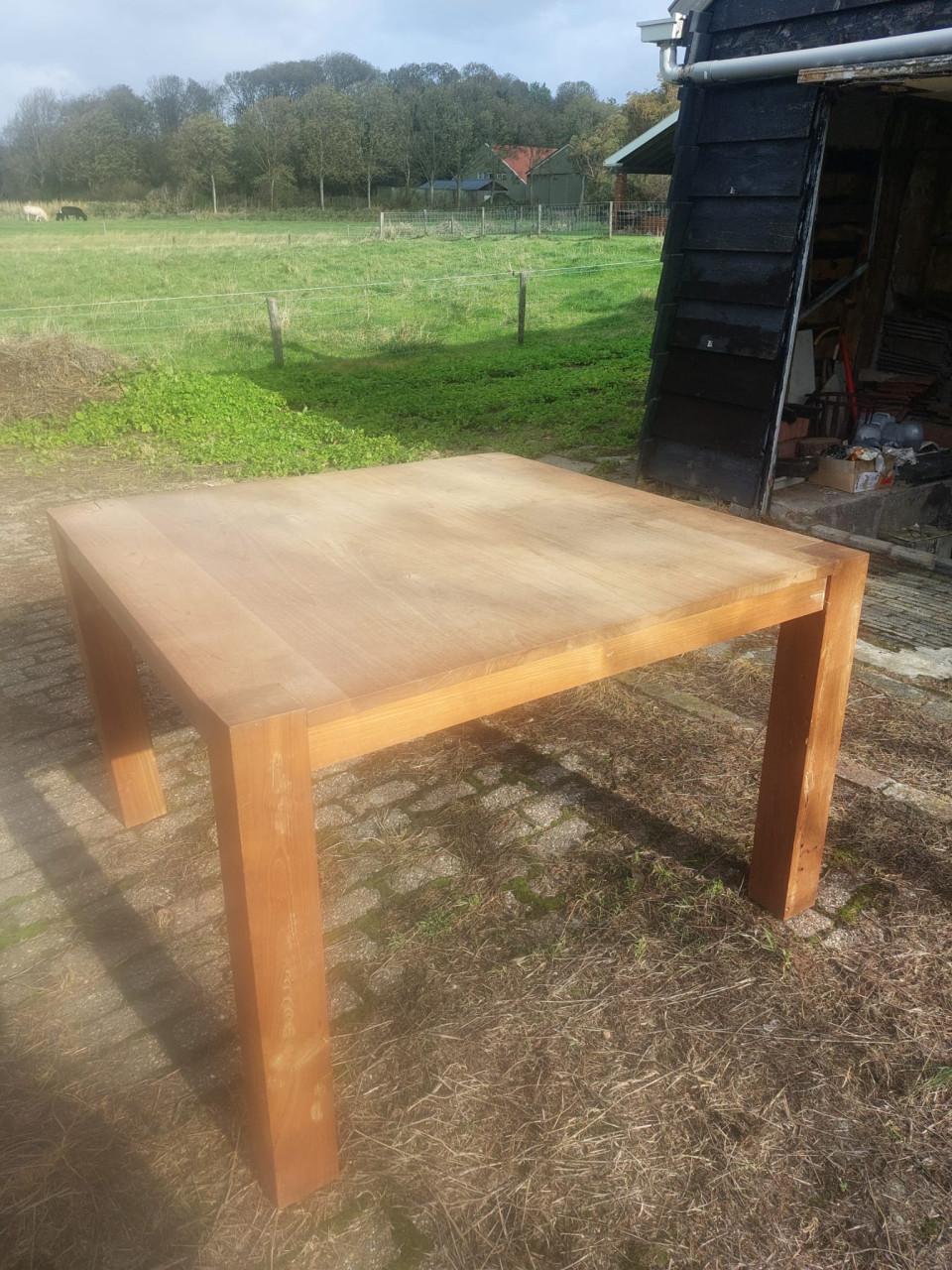 Tafel teakhout