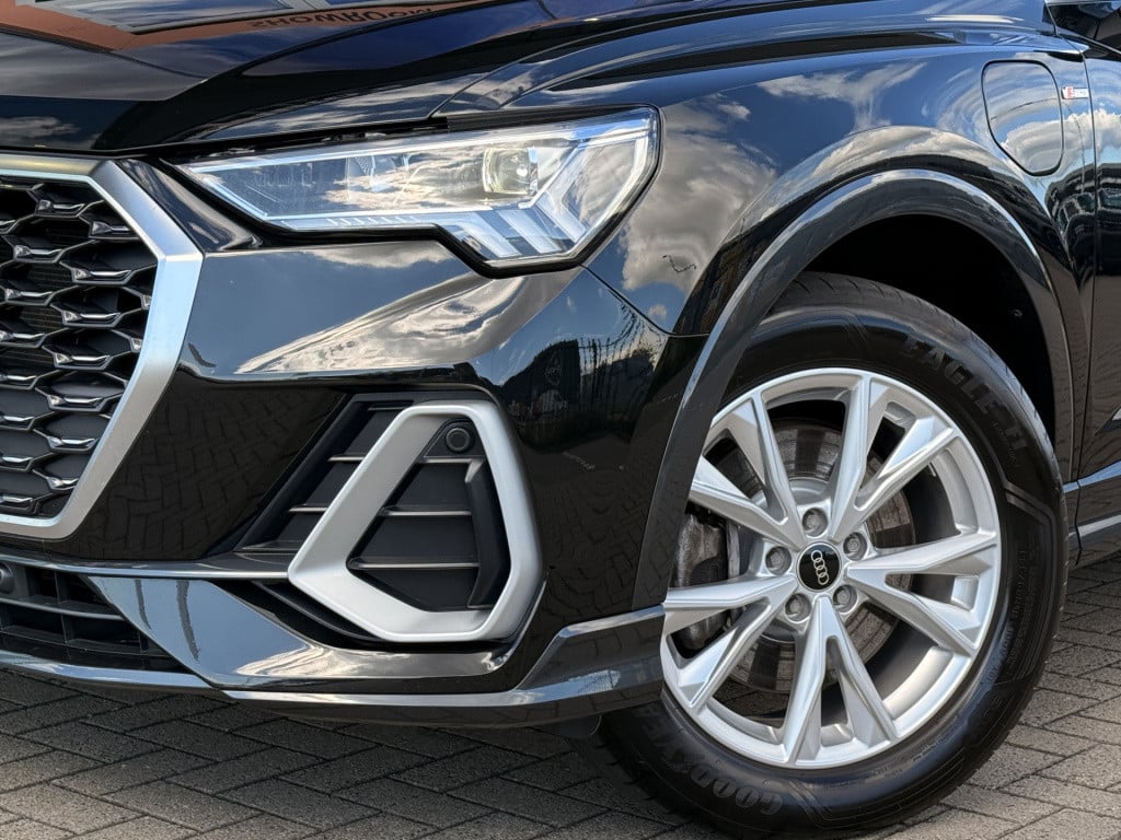 Audi Q3 sportback 45 tfsi e s-line | phev | matrix | stoelverwarming | digi