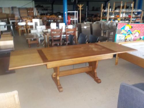 Stevige extra grote verlengbare eettafel 260 x 95 cm