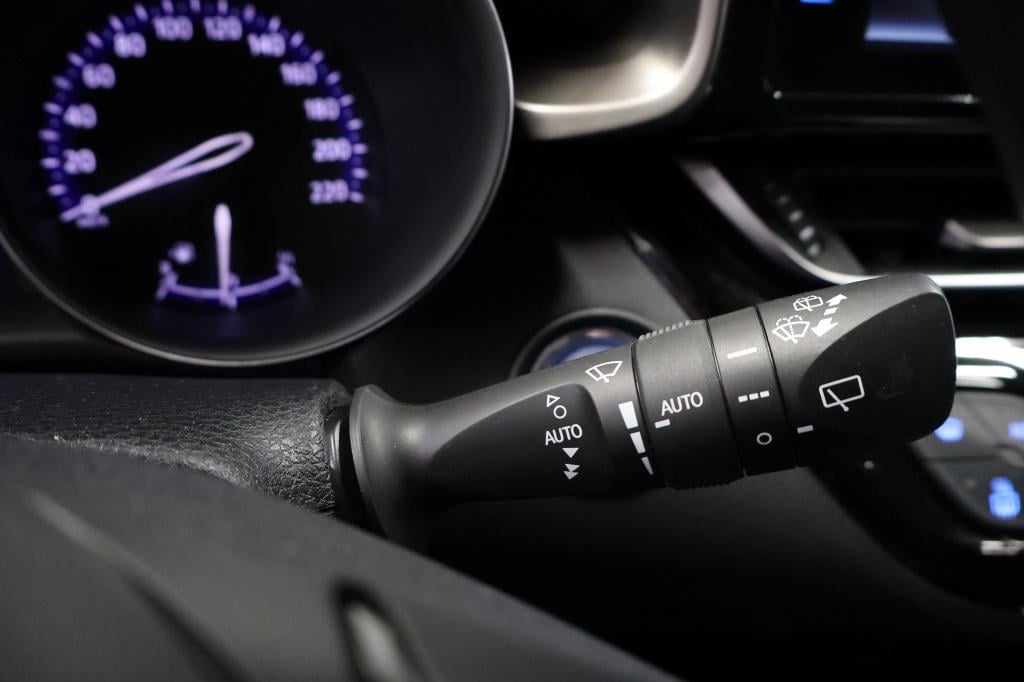 Toyota C-hr 1.8 hybrid dynamic