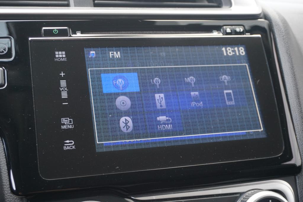 Honda Jazz 1.5 i-vtec dynamic airco / navi / cruise / stoelverw. / dab / ca