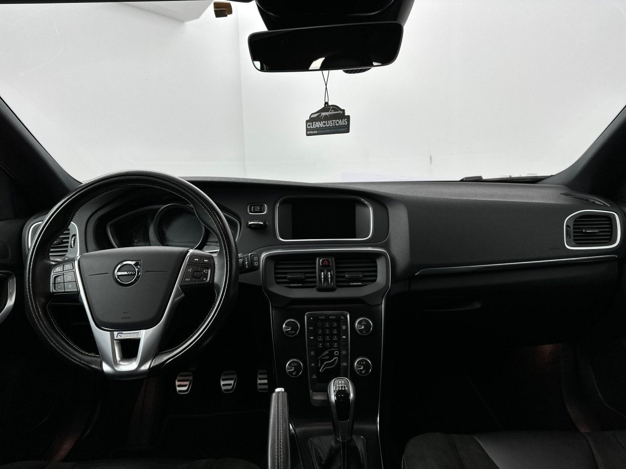 Volvo V40 2.0 T2 R-Design
