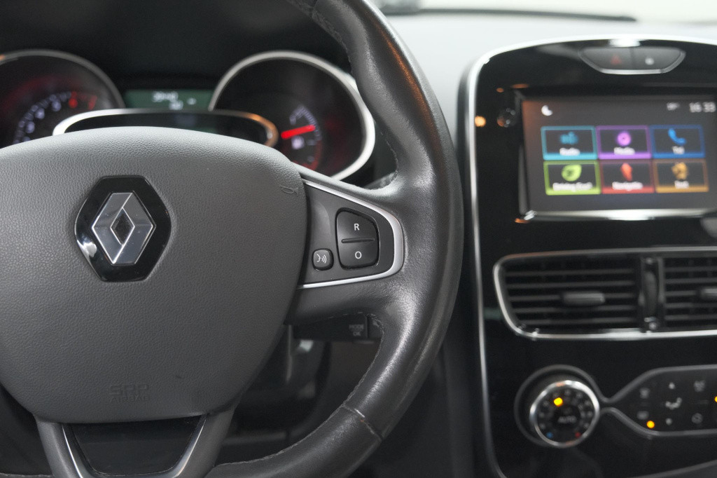 Renault Clio 1.2 limited | trekhaak | navigatie | parkeersensoren | climate