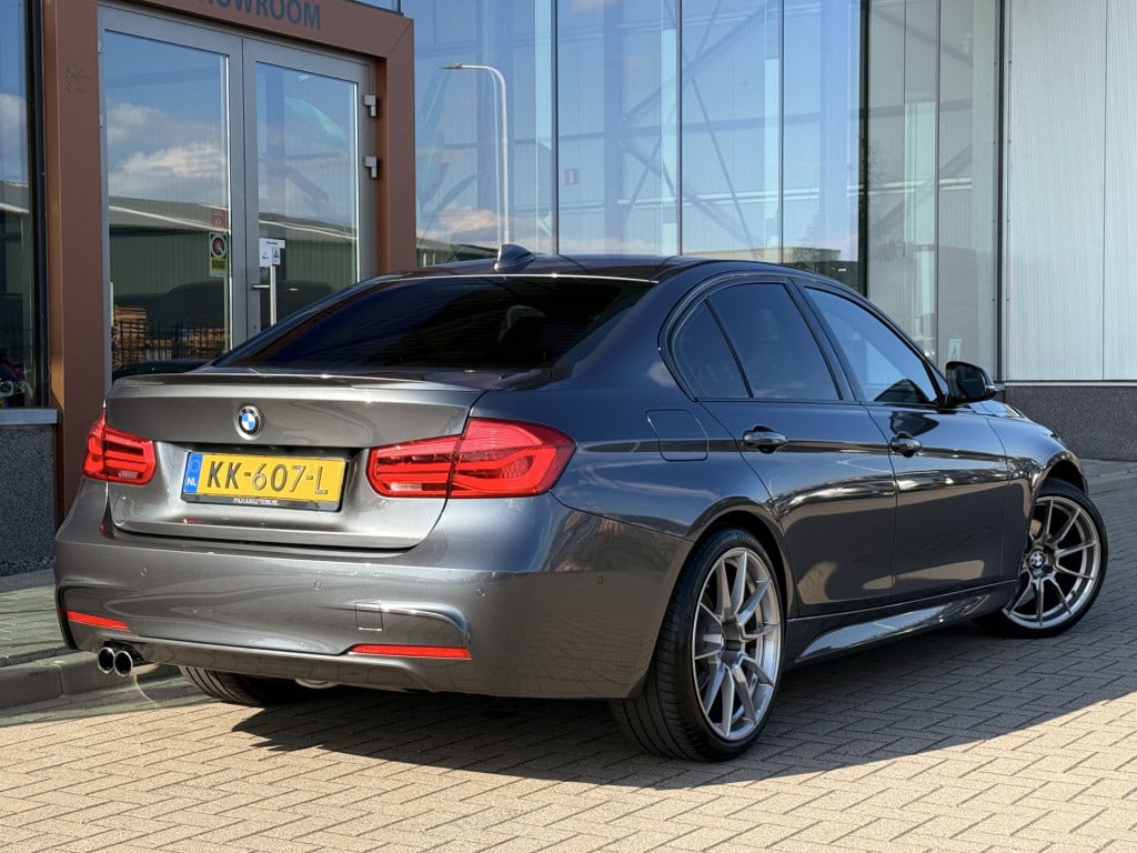 BMW 3-serie 320i m-sport | 360 camera | head-up | leder | schuif / kantel d
