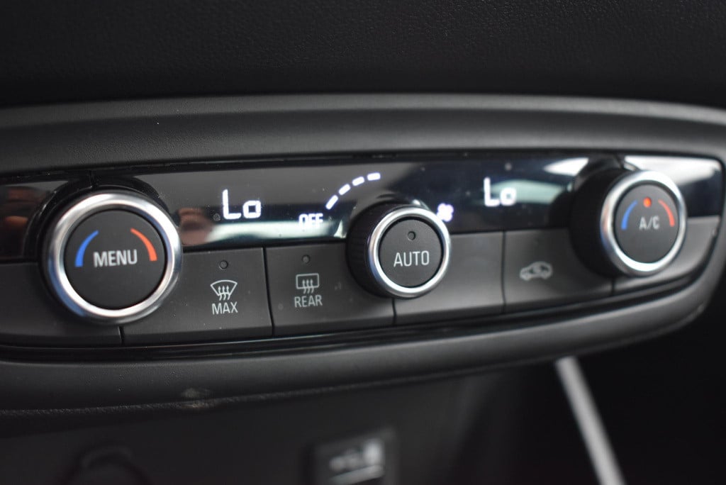 Opel Crossland X 1.2 turbo elegance | panorama dak | climate controle | cam