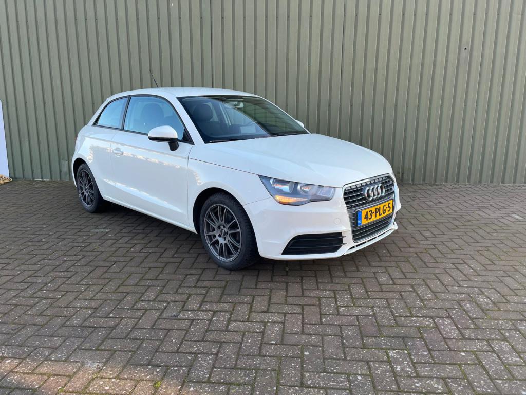 Audi A1 1.2 tfsi attraction pro line business