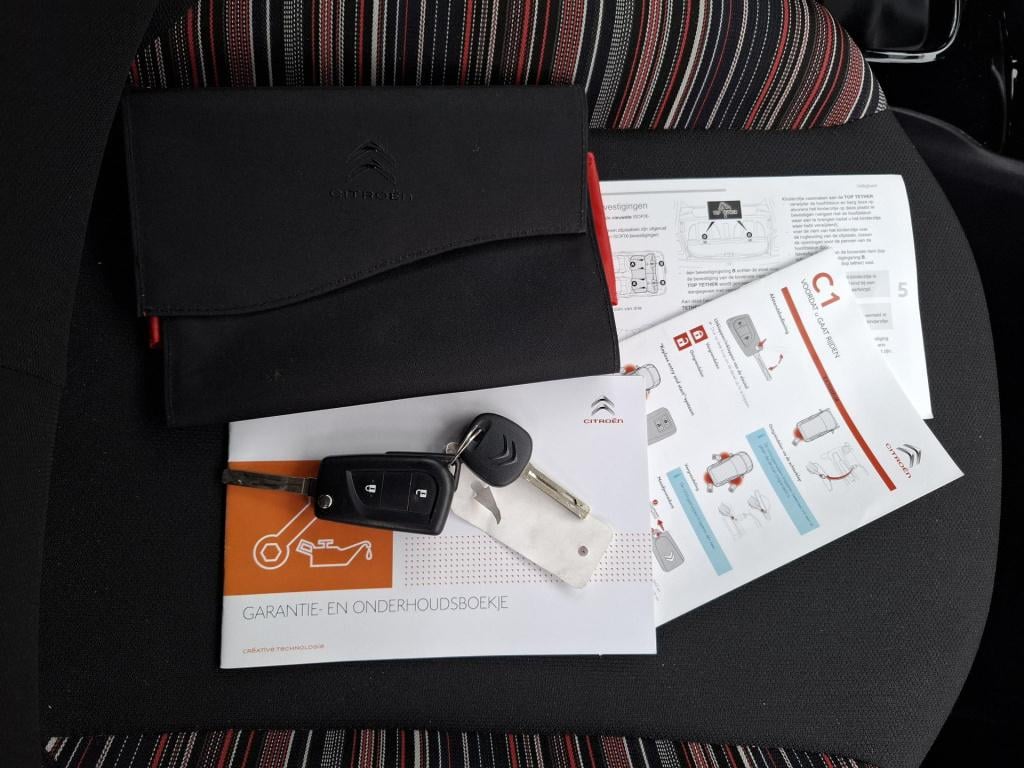 Citroen C1 1.0 vti 72 pk feel 5-drs airco/bluetooth/led
