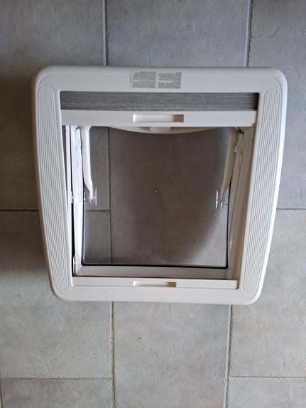 Te koop dakluik 40 x 40cm
