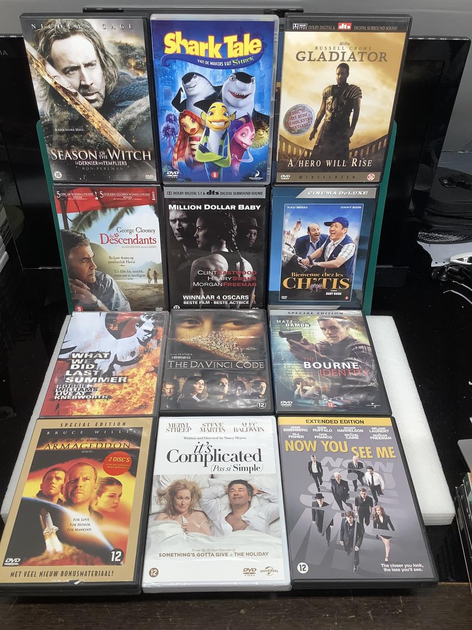 Stapeltje van 36 films op dvd. Kijk naar de bijgeleverde foto’s.