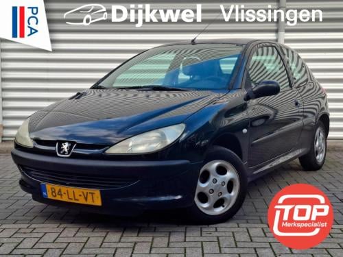Peugeot 206 1.4i x-line lmv/trekhaak nieuwe apk