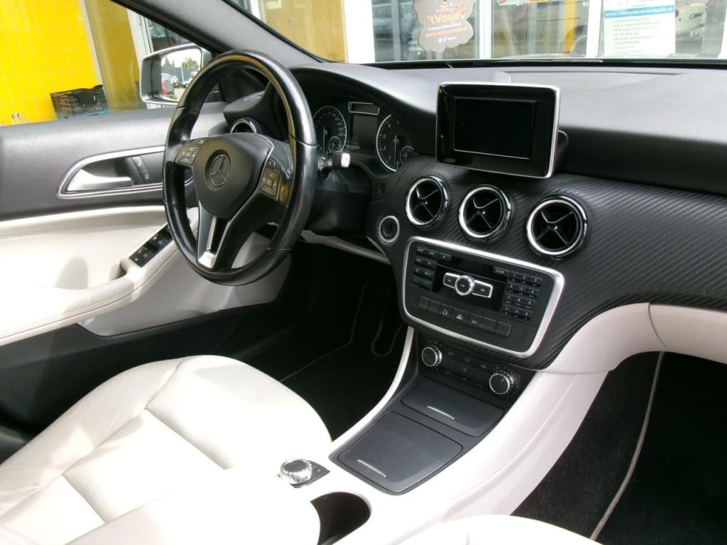 Mercedes-Benz Gla-klasse 200 automaat, cruise.contr., pano, leer, trekhaak