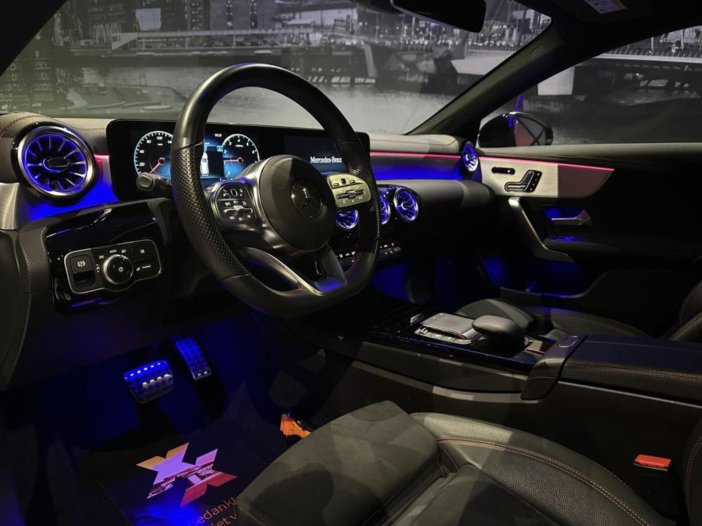 Mercedes-Benz Cla shooting brake 200 business solution amg *pano*sfeerverli