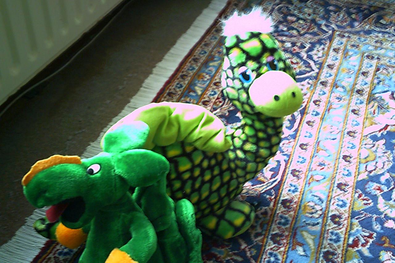 TWEE nieuwe leuke KNUFFELS ...