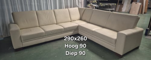 Degelijke beige leren hoekbank