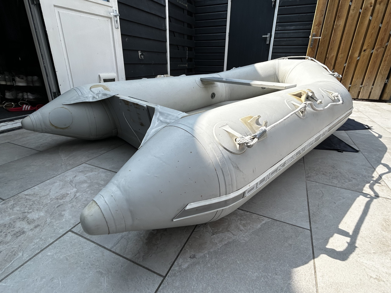 Rubberboot met motor