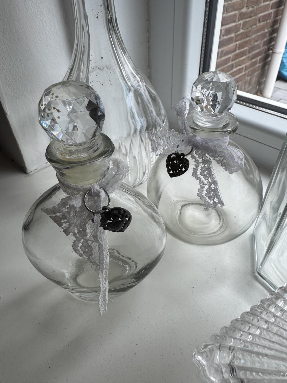 Glazen potjes en vaasjes deco