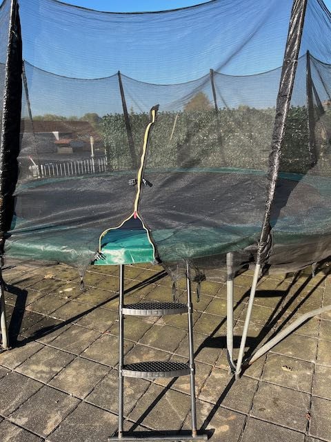 Trampoline