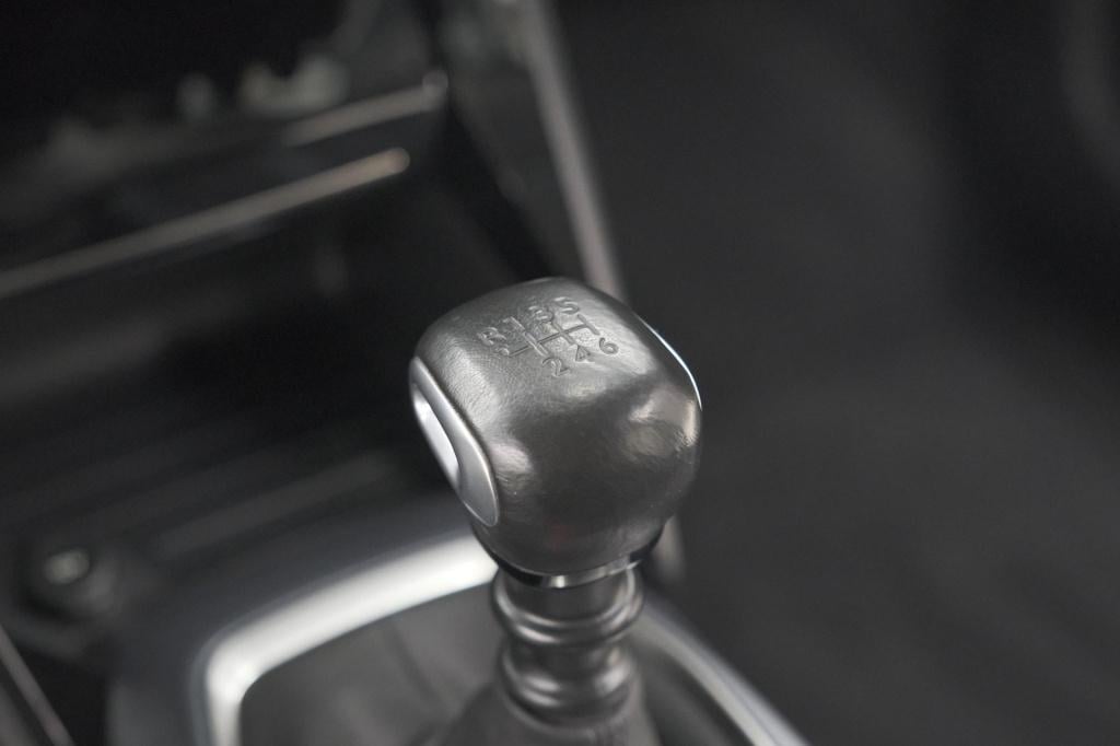 Peugeot 2008 puretech 130 allure | camera | adaptieve cruise control | stoe