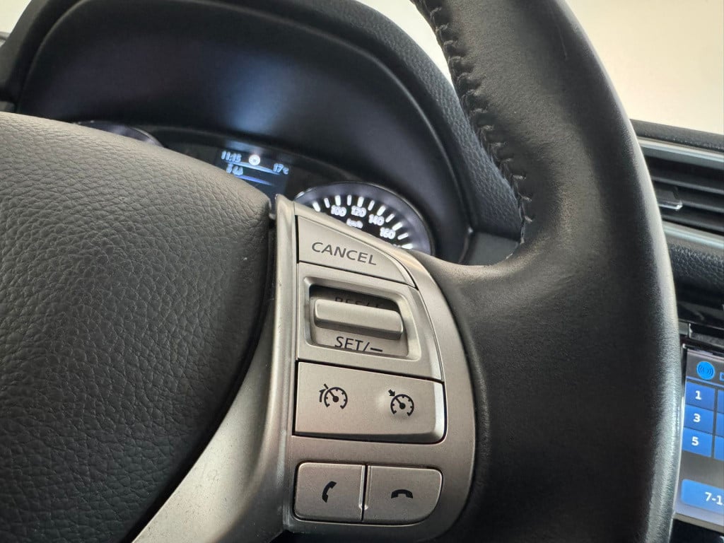 Nissan Qashqai 1.6 connect edition