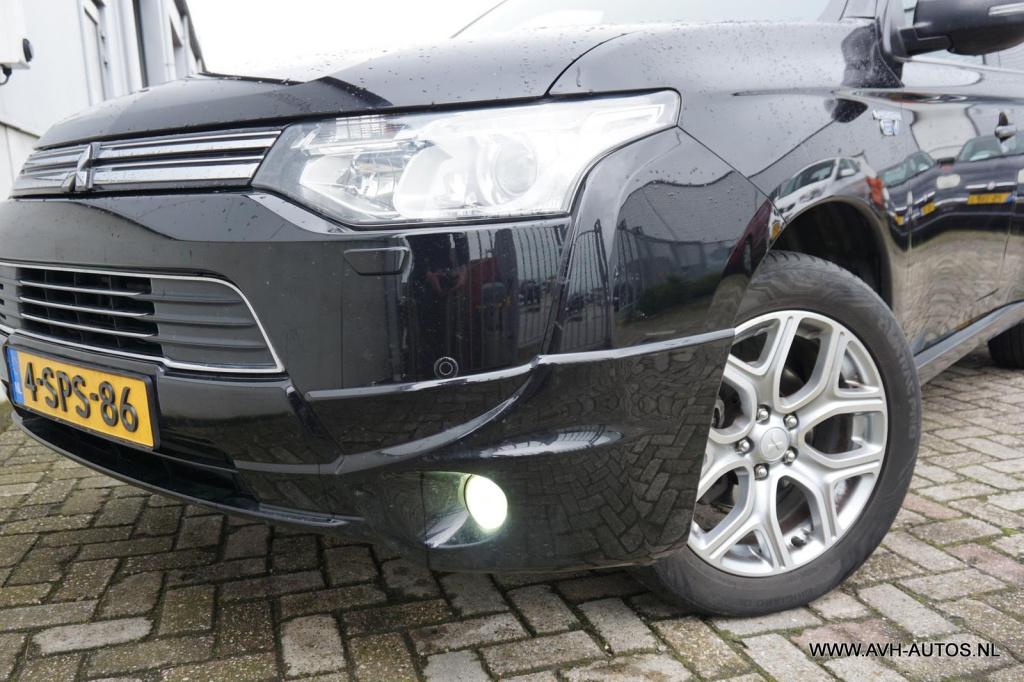 Mitsubishi Outlander 2.0 phev instyle